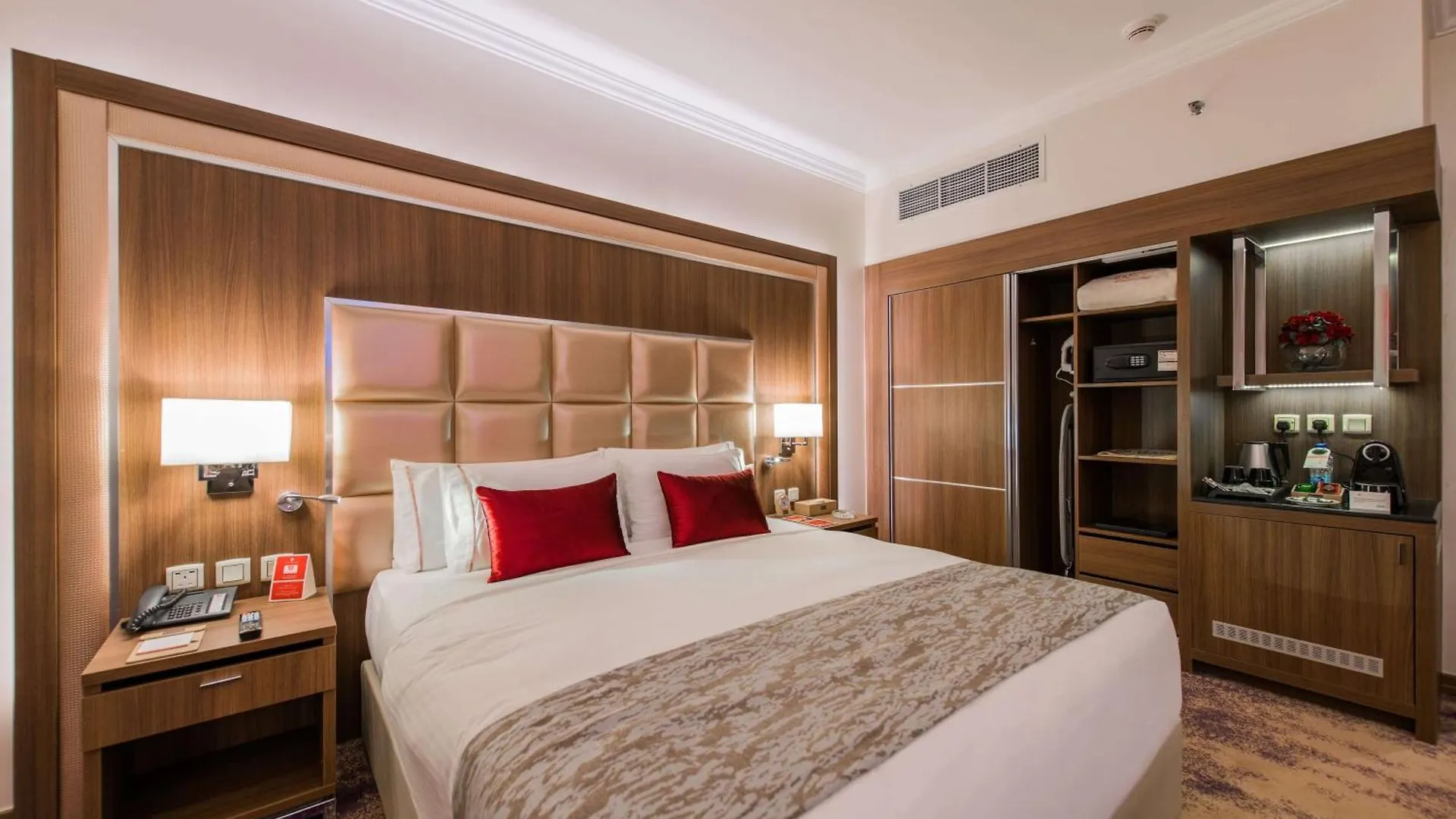 ***  Ramada By Wyndham Continental Jeddah Hotel Saudi Arabia