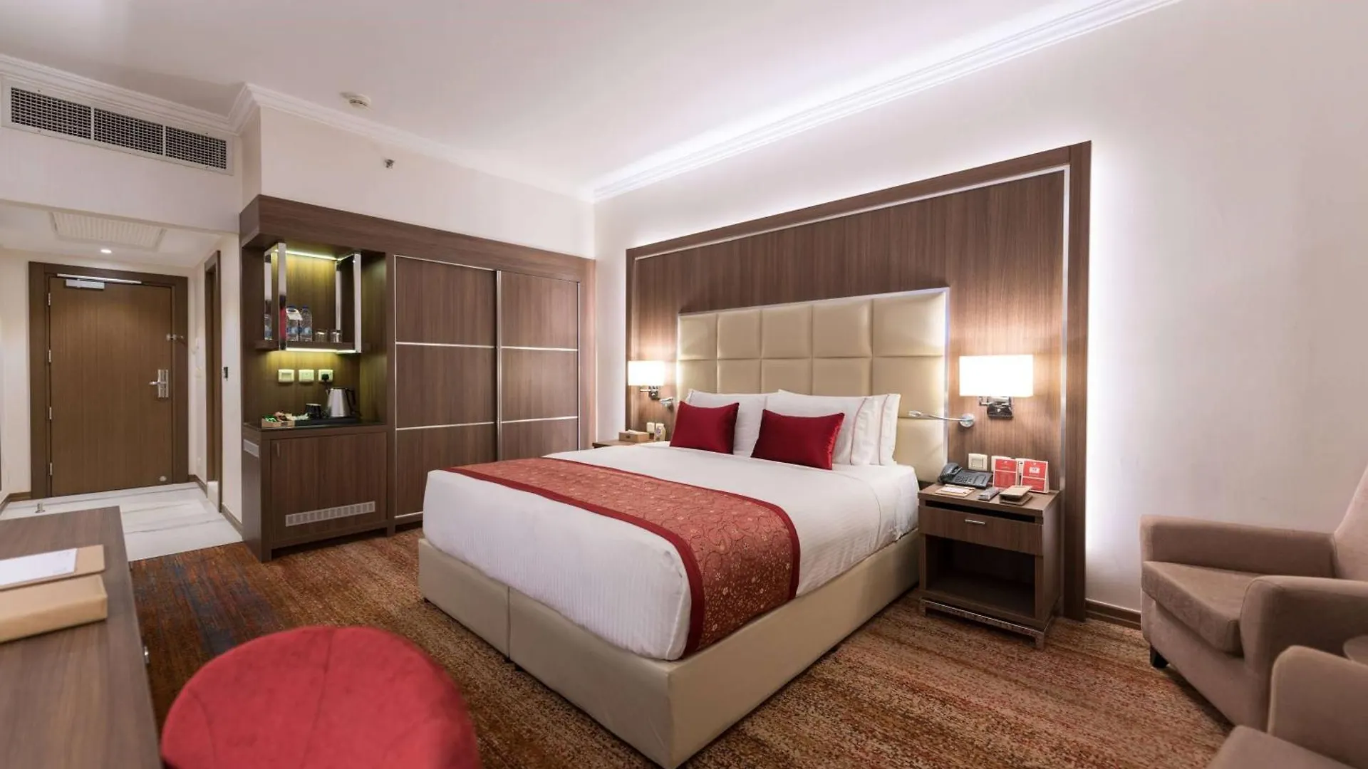 Ramada By Wyndham Continental Jeddah Hotel