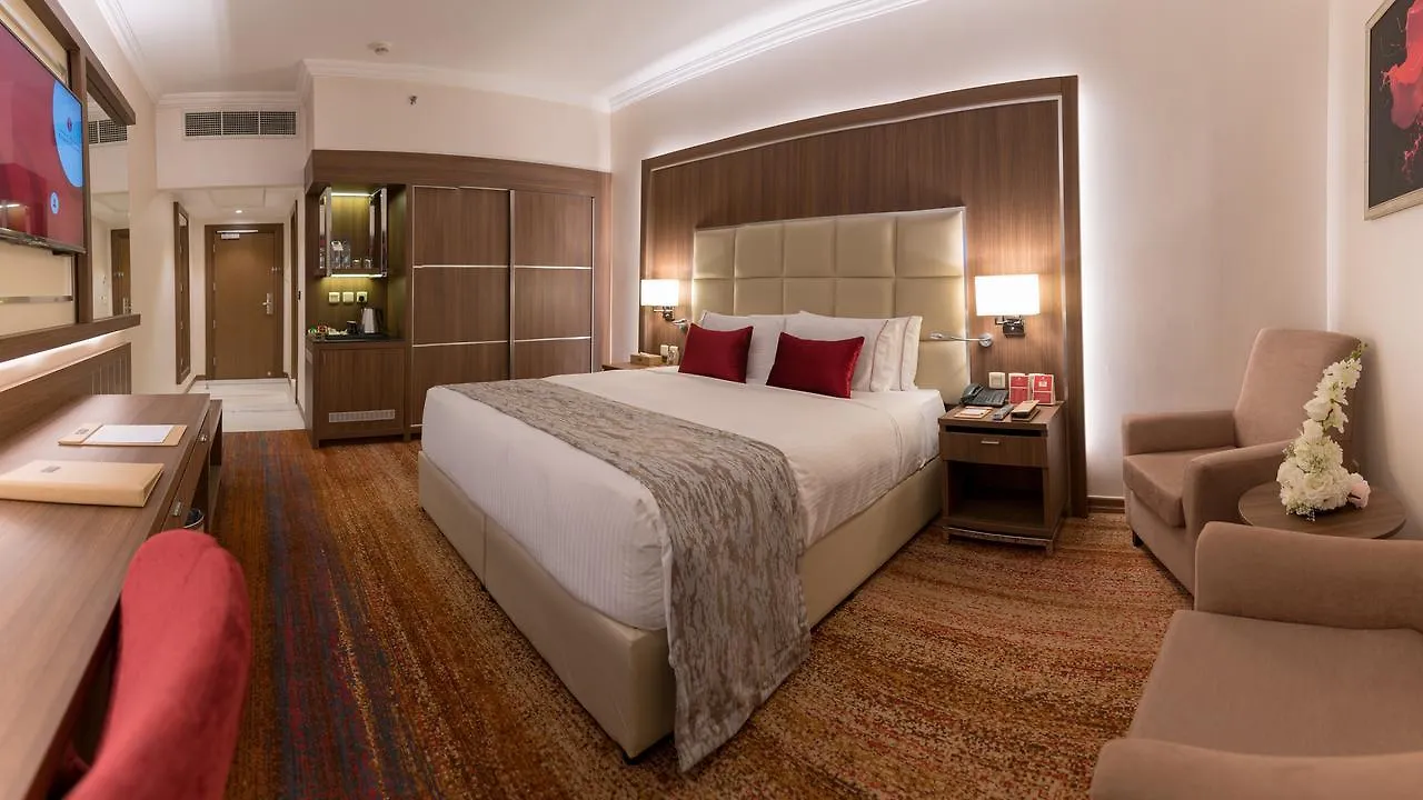 Ramada By Wyndham Continental Jeddah Hotel