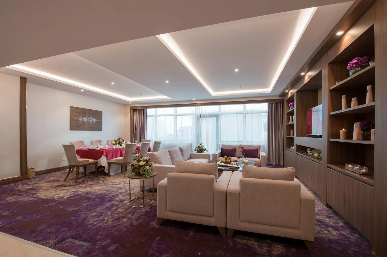 Ramada By Wyndham Continental Jeddah Hotel