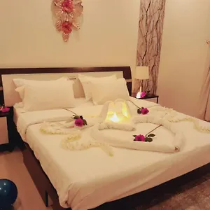 احجز هنا