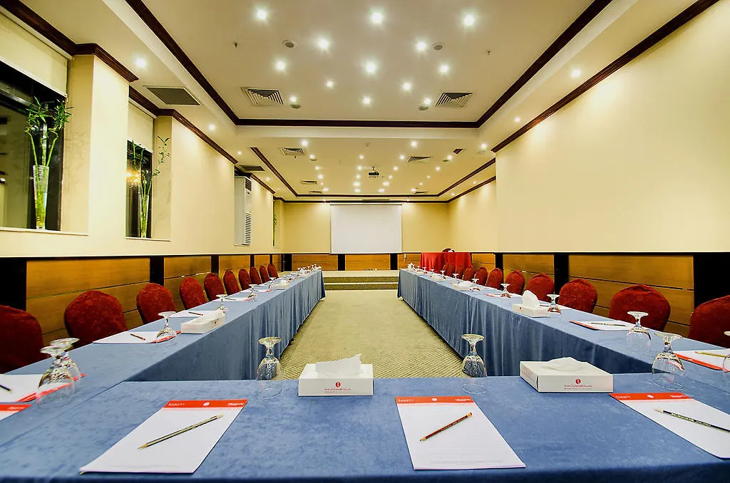 Ramada By Wyndham Continental Jeddah Hotel